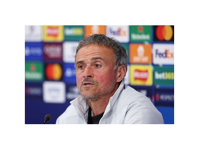 루이스 엔리케 PSG 감독 3연승 실패에 자신부터 바꿔야 한다
