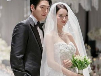 김우빈 아내 신민아 영화 홍보까지 내조 중