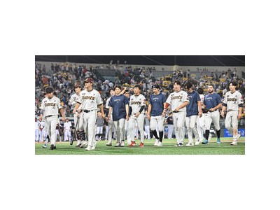 롯데 포스트시즌 탈락 위기 LG전 1-11로 완패
