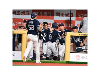 두산 최승용 투구로 한화 밀어내고 5위 복귀